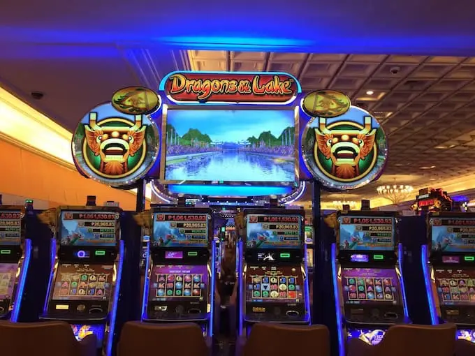 Unlock free spins and bonuses when you play 82JL slot games
